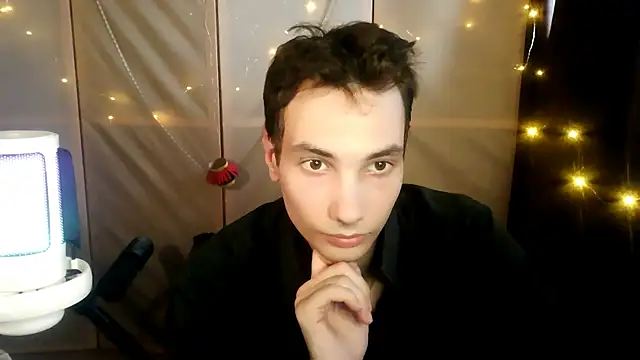 Snapshot of Merlin__Good chatting on 07/08/26, 01:26 Merlin Good online show from 07/08/26, 01:26