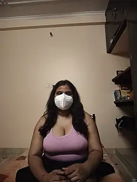 Snapshot of Tasty_Bunnyy chatting on 07/15/26, 06:46 Tasty Bunnyy online show from 07/15/26, 06:46