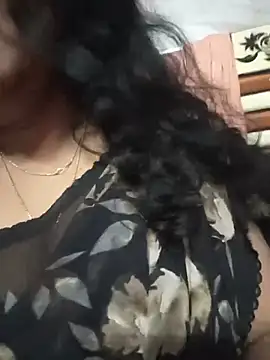 Janu-hot1 online show from 08/07/26, 11:01