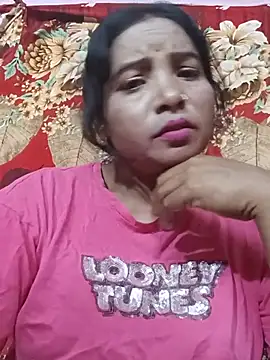 Snapshot of queen_1211 chatting on 07/15/26, 04:12 queen 1211 online show from 07/15/26, 04:12