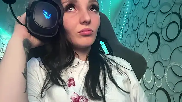 DetraBasner online show from 07/11/26, 02:20