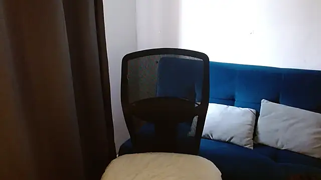 lispetite online show from 11/10/25, 12:26