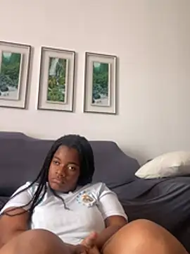 Snapshot of marinhay chatting on 07/15/26, 12:10 marinhay online show from 07/15/26, 12:10