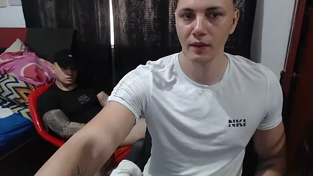 Snapshot of kike_energy chatting on 09/17/25, 07:37 kike energy online show from 09/17/25, 07:37