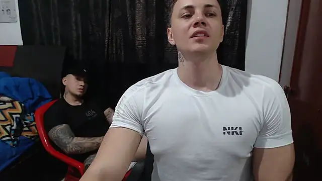 Snapshot of kike_energy chatting on 09/25/25, 07:39 kike energy online show from 09/25/25, 07:39