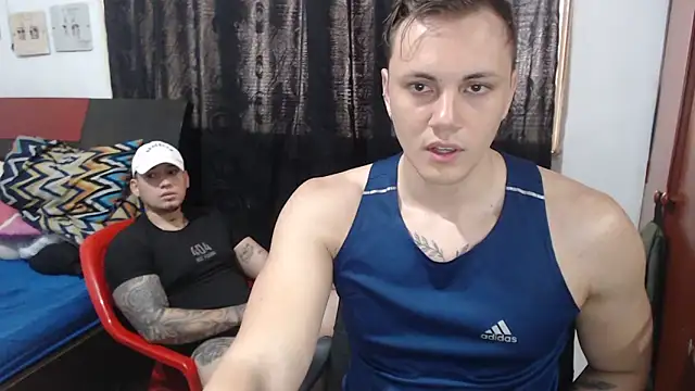 Snapshot of kike_energy chatting on 10/07/25, 04:15 kike energy online show from 10/07/25, 04:15