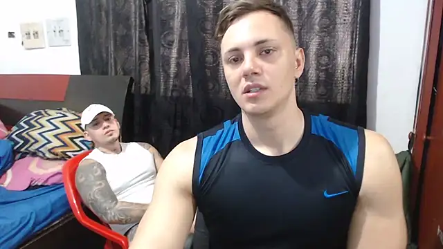 Snapshot of kike_energy chatting on 10/11/25, 04:05 kike energy online show from 10/11/25, 04:05