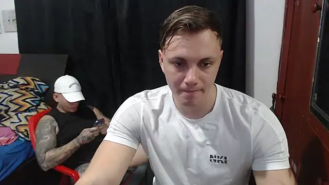 Snapshot of kike_energy chatting on 11/02/25, 03:20 kike energy online show from 11/02/25, 03:20