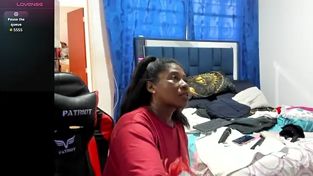 LupeAdams online show from 02/04/26, 02:56