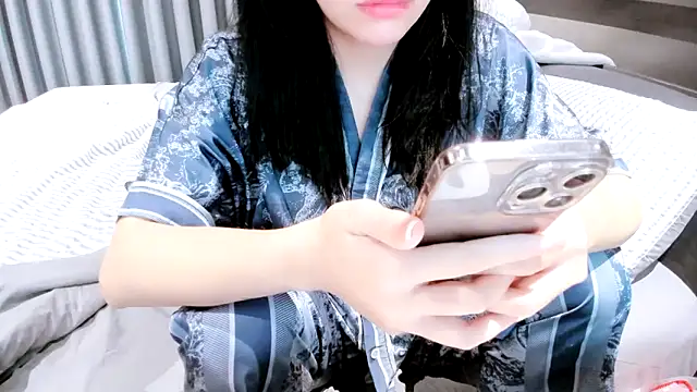 Snapshot of SungkyunnKwan chatting on 02/14/25, 12:41 SungkyunnKwan online show from 02/14/25, 12:41
