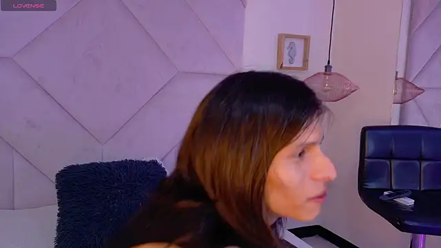 Snapshot of Lydon_y_Eva chatting on 07/16/26, 03:01 Lydon y Eva online show from 07/16/26, 03:01