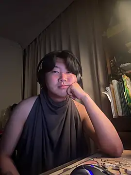 Snapshot of karuhikaru chatting on 08/02/26, 04:16 karuhikaru online show from 08/02/26, 04:16