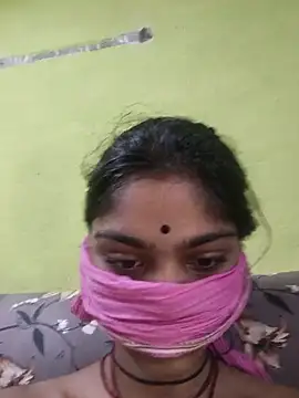 Snapshot of Shivani__sharmaa chatting on 08/01/26, 01:27 Shivani sharmaa online show from 08/01/26, 01:27