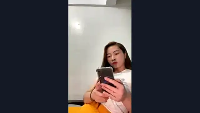 TenishaFontanini online show from 07/15/26, 10:31
