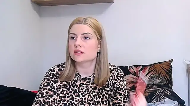 alisenties online show from 04/05/26, 03:53