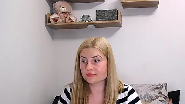Snapshot of alisenties chatting on 07/12/26, 03:14 alisenties online show from 07/12/26, 03:14