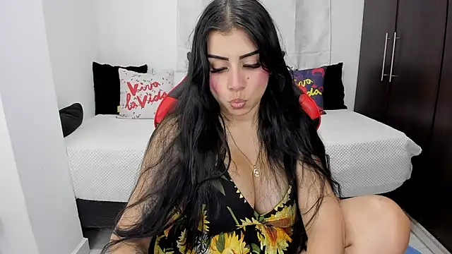 Snapshot of lucy007_ chatting on 02/10/25, 08:00 lucy007 online show from 02/10/25, 08:00