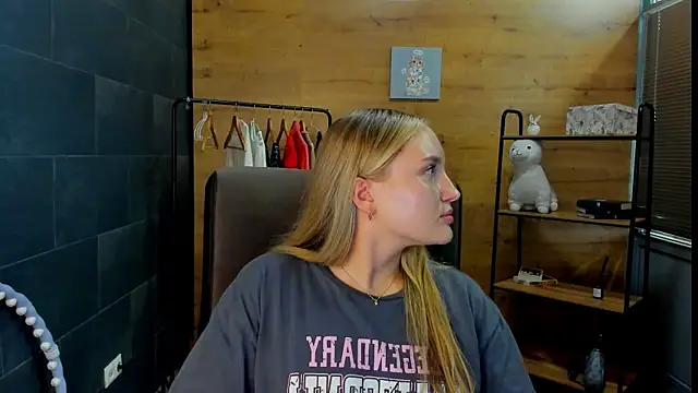 AnaaHunter online show from 07/22/26, 03:37