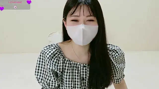 Snapshot of Mila_Velvet_LIVE chatting on 07/16/26, 10:10 Mila Velvet LIVE online show from 07/16/26, 10:10