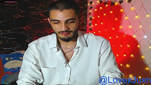 Snapshot of LovexJuxn77 chatting on 07/17/26, 11:20 LovexJuxn77 online show from 07/17/26, 11:20