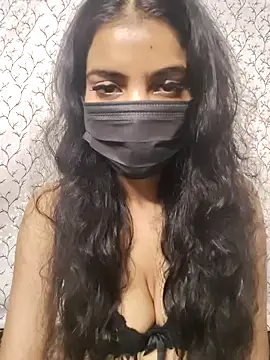 Snapshot of Miss_Yashika__ chatting on 08/05/26, 08:06 Miss Yashika online show from 08/05/26, 08:06