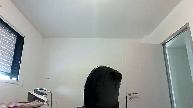 Snapshot of TONY161171 chatting on 07/16/26, 03:18 TONY161171 online show from 07/16/26, 03:18
