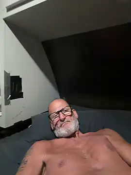 Snapshot of HARD9HORNY chatting on 07/16/26, 07:03 HARD9HORNY online show from 07/16/26, 07:03