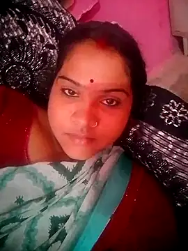 Snapshot of HotRavita389 chatting on 08/01/26, 12:37 HotRavita389 online show from 08/01/26, 12:37
