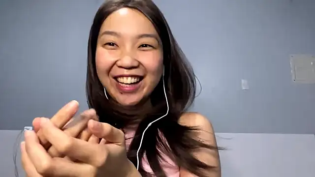 Snapshot of KassandraBrentz chatting on 07/19/26, 10:30 KassandraBrentz online show from 07/19/26, 10:30