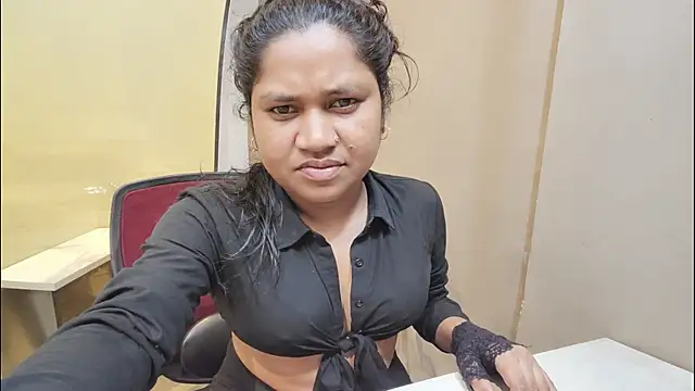 Snapshot of Hasina_shekh chatting on 07/17/26, 05:29 Hasina shekh online show from 07/17/26, 05:29
