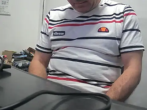 Snapshot of gabriel9_ chatting on 05/25/26, 07:58 gabriel9 online show from 05/25/26, 07:58
