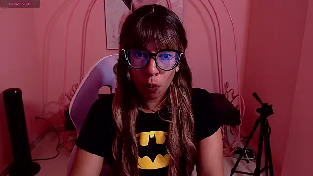Snapshot of Ariavelvett_ chatting on 07/23/26, 07:28 Ariavelvett online show from 07/23/26, 07:28