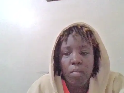 Snapshot of yummyyah chatting on 07/20/26, 12:18 yummyyah online show from 07/20/26, 12:18