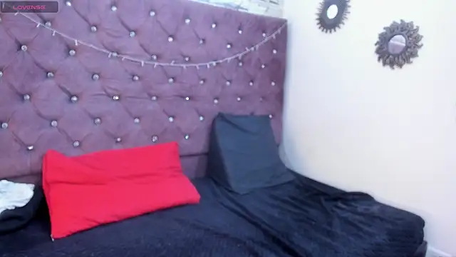 Snapshot of gabriela_grace chatting on 09/18/25, 02:30 gabriela grace online show from 09/18/25, 02:30