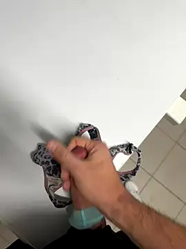 swissboy22 online show from 10/18/25, 12:28