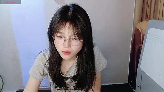 Snapshot of Tinley-vv chatting on 07/20/26, 11:45 Tinley-vv online show from 07/20/26, 11:45
