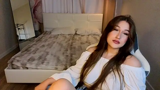 Lexy Gilbert online show from 07/28/26, 10:10