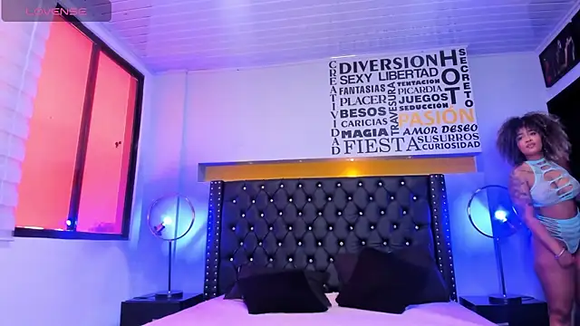 Snapshot of riri_brunnete chatting on 02/07/25, 02:04 riri brunnete online show from 02/07/25, 02:04