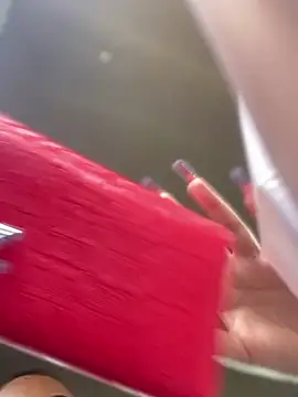 Snapshot of riri_brunnete chatting on 02/26/25, 08:54 riri brunnete online show from 02/26/25, 08:54