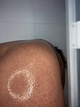 Snapshot of riri_brunnete chatting on 09/11/25, 04:12 riri brunnete online show from 09/11/25, 04:12