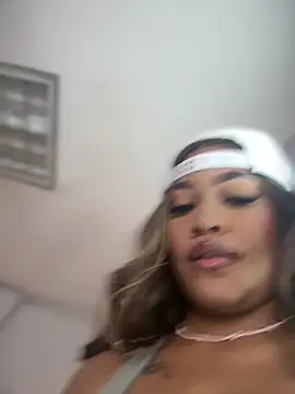 riri brunnete online show from 03/02/26, 03:30