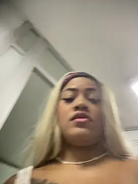 riri brunnete online show from 04/05/26, 04:31