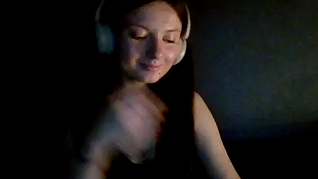 yana101 online show from 07/28/26, 08:52