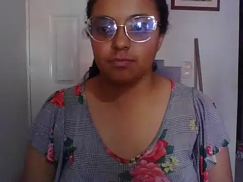 Snapshot of Valeryyyy_ chatting on 07/23/26, 07:45 Valeryyyy online show from 07/23/26, 07:45