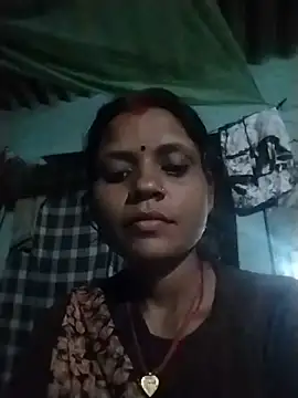 Snapshot of Hot_priya835 chatting on 08/01/26, 04:17 Hot priya835 online show from 08/01/26, 04:17