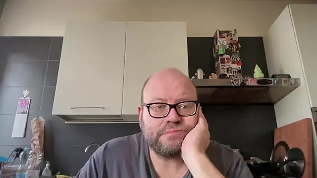 theitalianbear online show from 04/15/26, 01:07