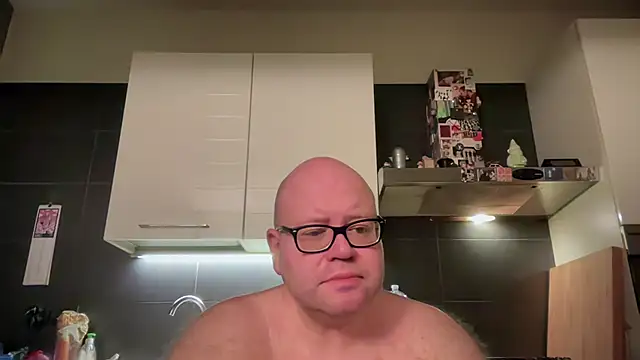 theitalianbear online show from 04/24/26, 06:43