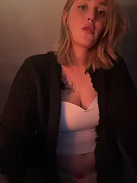 -Bratty- online show from 08/05/26, 04:15