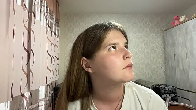 Snapshot of FayePapakostas chatting on 07/27/26, 08:54 FayePapakostas online show from 07/27/26, 08:54
