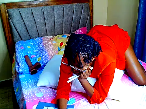 Snapshot of Maishababy chatting on 07/28/26, 02:35 Maishababy online show from 07/28/26, 02:35